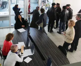 Foto Puţin peste 2.000 de persoane şi-au găsit o slujbă, prin intermediul AJOFM Olt, în primele şapte luni ale anului