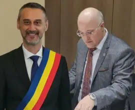 Foto Mario De Mezzo pune presiune pe un consilier local PSD să-şi schimbe votul (VIDEO)