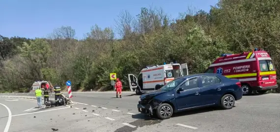Foto Accident pe DN 65, la Saru. Un motociclist rănit