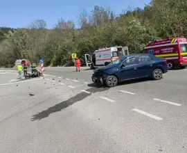 Foto Accident pe DN 65, la Saru. Un motociclist rănit