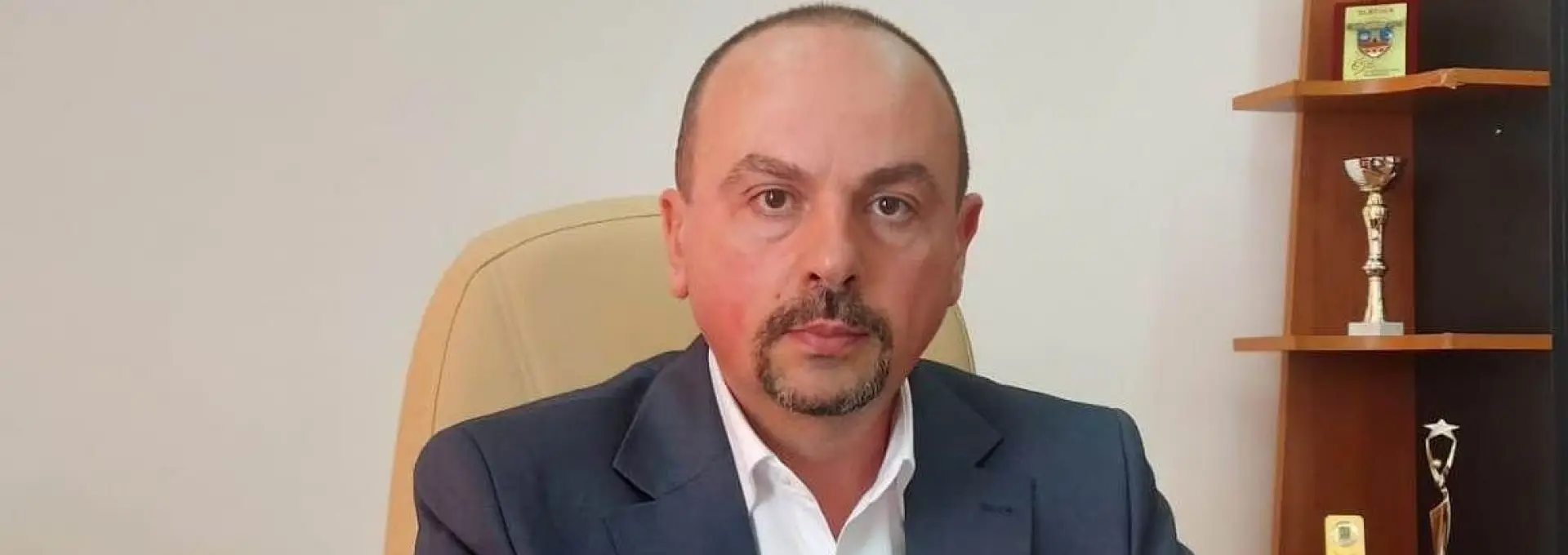 Foto Adrian Bărbulete, inspectorul şcolar general, atac dur la primarul De Mezzo, după ce campionii Disney au rămas acasă: „A vrut să ofere acest proiect cu dedicație prin atribuire directă, dar nu a reușit”