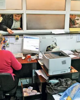 Foto Bolojan vrea să dea afară aproape 200 de bugetari din judeţul Olt. Lista primăriilor care ar trebui să facă disponibilizări