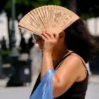 Foto Valul de căldură şi disconfortul termic continuă şi miercuri. Temperaturi de până la 37 de grade