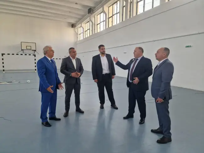 Foto O școală modernă pentru Caracal: elevii de la „Gheorghe Magheru” au început anul într-o clădire nouă, finanțată prin PNRR (FOTO)