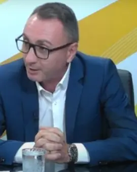 Foto Prefectul Floreanu, necruţător cu primarul Slatinei: „Ce urmează Mario De Mezzo? Să spui că trebuie să desființezi și Primăria după ce nu vei mai fi primar?”