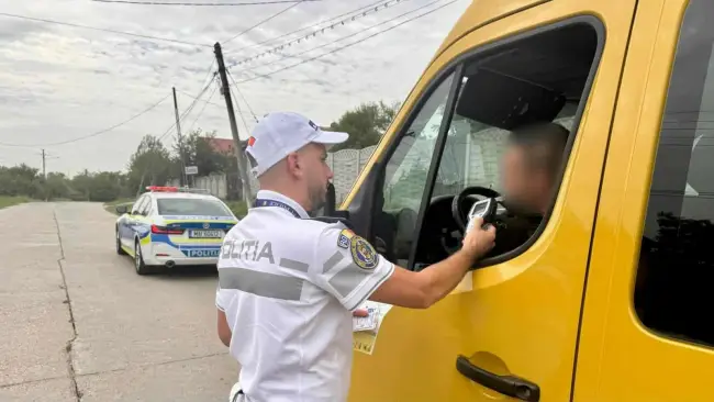 Foto FOTO. Microbuzele elevilor au fost verificate în trafic
