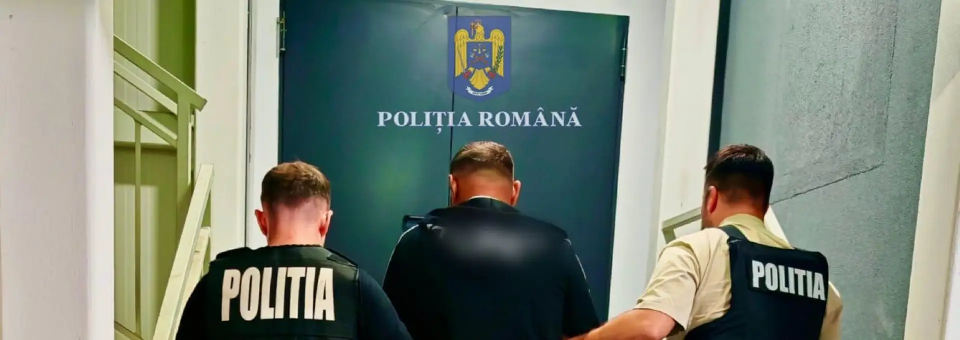 Foto Trei bărbați din Slatina, reținuți după furtul unei autoutilitare de 30.000 de euro