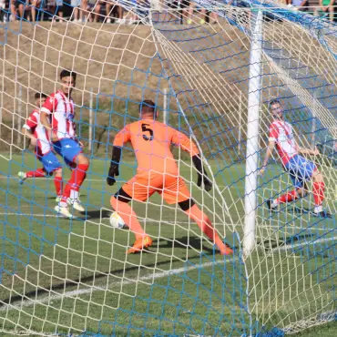 Foto Oltul Curtişoara revine cu cele trei puncte din deplasarea de la AXI Arena