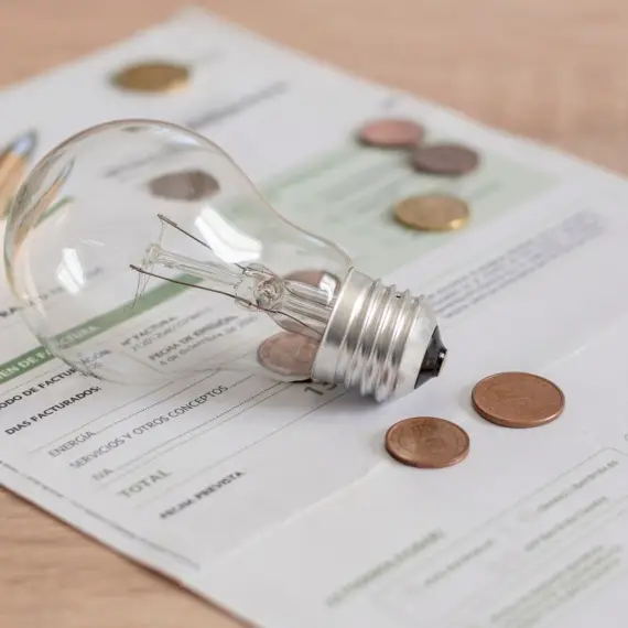 Foto Mai sunt doar 12 zile pentru a solicita tichetul de energie în valoare de 50 de lei pentru facturile din iulie și august 2025 