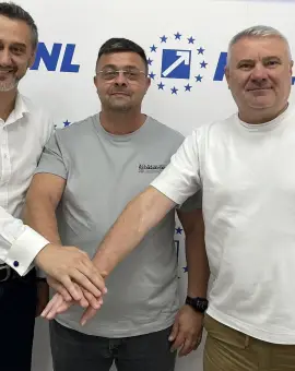Foto „Eu nu știam că Grecu știe să scrie”