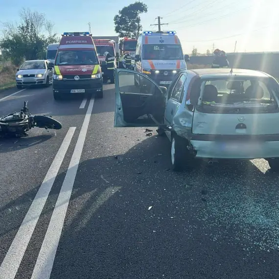 Foto Accident pe DN 65, la intrarea în Slatina. O motocicletă şi un autoturism implicate