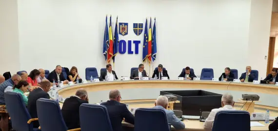 Foto CJ Olt suplimentează fondurile pentru ADI-uri. Primăria Slatina, acţionată în judecată pentru neplata cotizațiilor