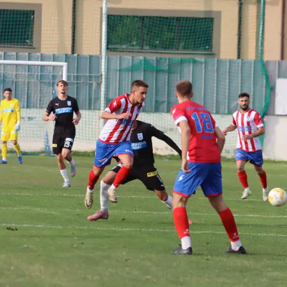 Foto Oltul Curtişoara, învinsă de Universitatea Craiova II. Luis Paradela, titular pe Stadionul „Tineretului”