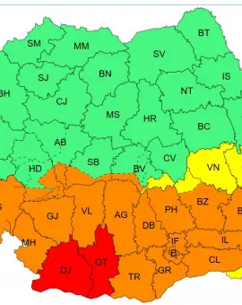 Foto Avertizare Cod Roşu de ploi pentru judeţele Olt şi Dolj
