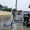 Foto ISU Olt primeşte sprijin în contextul Codului Roşu: 16 motopompe, 3 autocamioane, 2 microbuze şi 3 autospeciale de la ISU Braşov şi ISU Sibiu