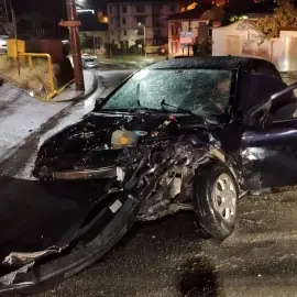 Foto Accident la Slatina: Doi răniți după ce un șofer băut și cu permisul suspendat a fugit de la locul faptei