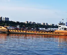 Foto Nu se poate traversa Dunărea cu bacul la Bechet, din cauza debitului scăzut al fluviului şi a condiţiilor meteo