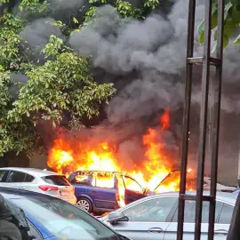 Foto Autoturism în flăcări în parcarea ITM Olt
