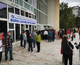 Foto Bursa Locurilor de Muncă pentru Absolvenţi: peste 600 de locuri vacante