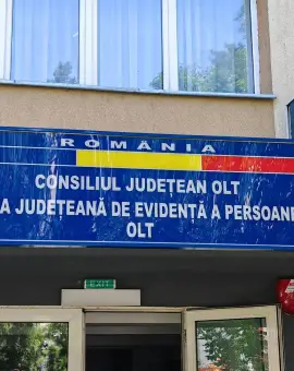 Foto Direcția Județeană de Evidență a Persoanelor Olt: „Fără blocaje în eliberarea certificatelor de naștere și deces”