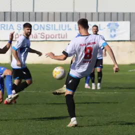 Foto Oltul Curtişoara se impune, pe teren propriu, cu CSM Alexandria