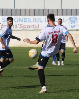 Foto Oltul Curtişoara se impune, pe teren propriu, cu CSM Alexandria