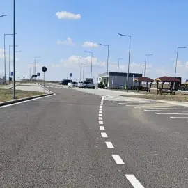 Foto Două noi parcări au fost deschise pe Drumul Expres Craiova-Pitești, în zona Balș