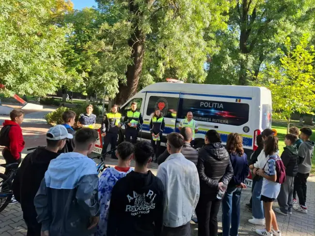 Foto Polițiștii olteni, acțiuni preventive la Corabia și Slatina pentru siguranța cetățenilor