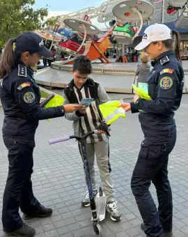 Foto Polițiștii olteni, acțiuni preventive la Corabia și Slatina pentru siguranța cetățenilor