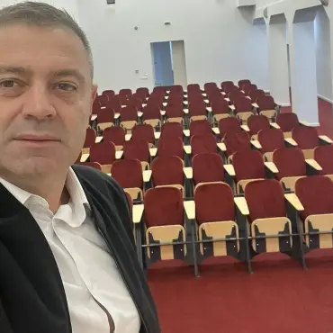 Foto Casa de Cultură din Scornicești redeschisă după modernizare. Primarul Daniel Tudor: „Revenim la viață și redăm orașului inima sa culturală”
