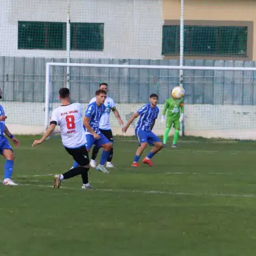 Foto Oltul Curtişoara, deplasare la CSL Nanov, penultima clasată