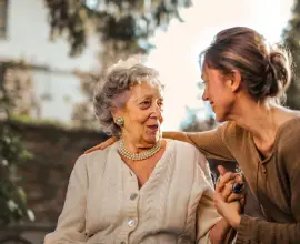 Foto Sănătatea vârstnicilor începe în tinerețe: sfaturi de la medicii Slatinei