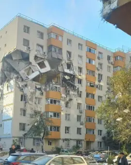 Foto Explozie puternică în Capitală. Apartamente distruse complet, mai mulţi răniţi şi cel puţin două persoane decedate