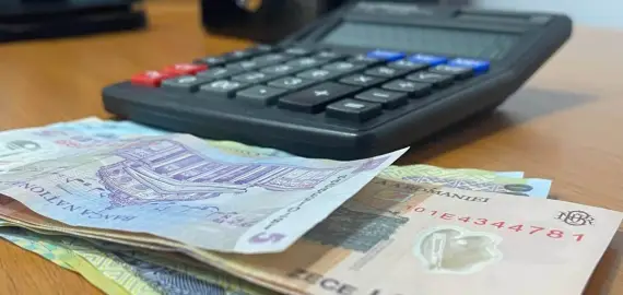 Foto Îngheţarea salariului minim brut pe ţară pentru anul 2026, solicitată de IMM România