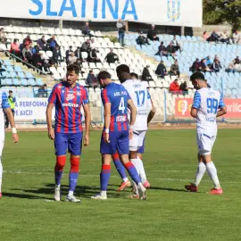 Foto CSM Slatina se impune în meciul cu FC Bihor, deşi a evoluat în inferioritate numerică