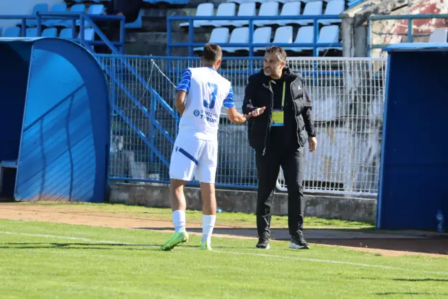 Foto CSM Slatina se impune în meciul cu FC Bihor, deşi a evoluat în inferioritate numerică
