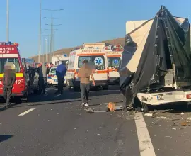 Foto Accident pe Drumul Expres, în zona oraşului Balş. Traficul este blocat