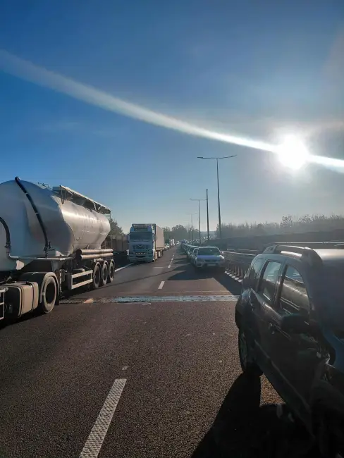 Foto Accident pe Drumul Expres, în zona oraşului Balş. Traficul este blocat