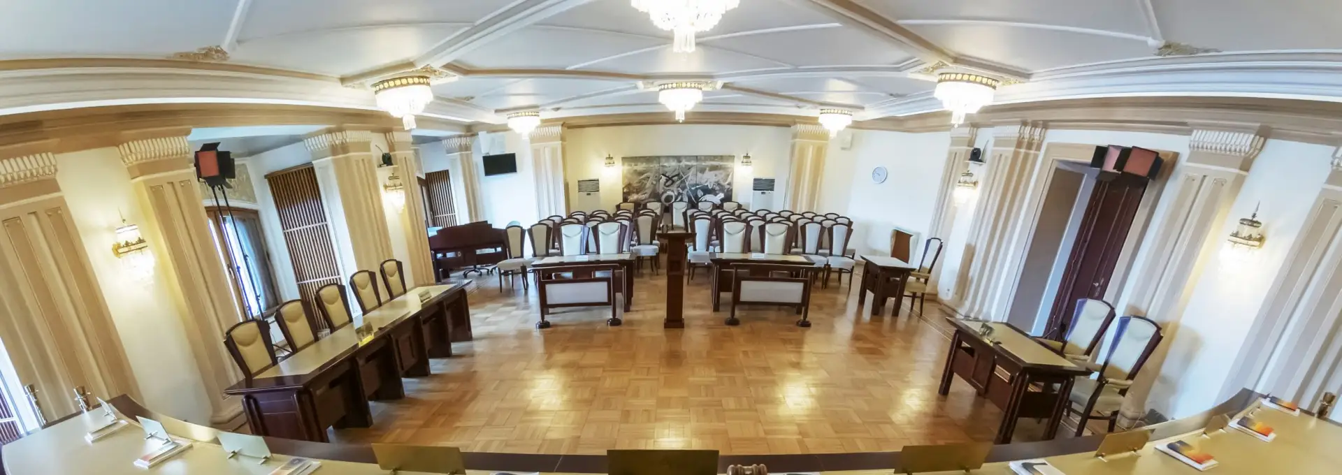 Foto CCR declară neconstituțională legea privind reforma pensiilor magistraților