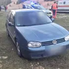Foto Doi tineri din Bacău au fost găsiți morți într-o mașină, pe un câmp din Harghita. Fata era împuşcată în piept, iar tânărul în cap
