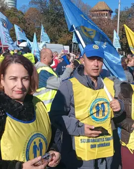 Foto Sindicaliști din Olt, în stradă la București: „Nu mai acceptăm austeritatea și disprețul față de munca cinstită” (VIDEO)