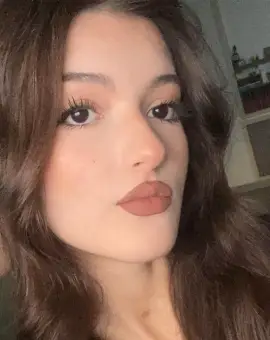 Foto Ștefania Petcan a plecat la tratament în Italia