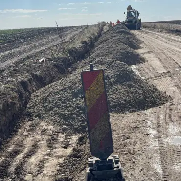 Foto Consiliul Județean Olt continuă investițiile în infrastructură, în ciuda blocajului de la Guvernul Bolojan. Lucrările la trei drumuri județene, finanțate din bugetul local