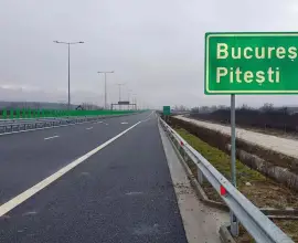 Foto Trafic blocat pe A1, pe sensul spre Bucureşti, după un carambol cu trei autovehicule