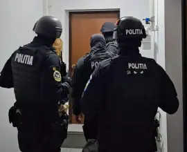 Foto Percheziţii în Olt, Dolj şi Sibiu, într-un dosar privind fişe medicale eliberate ilegal (VIDEO)