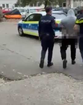 Foto Doi copii din Slatina, bătuţi de un bărbat în Craiova. Agresorul, reţinut de poliţişti (VIDEO)