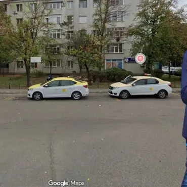 Foto Taximetriştii din Slatina acuză încălcarea Legii Taximetriei şi arată cu degetul spre primarul De Mezzo: „În oraş sunt prea multe licenţe Bolt”