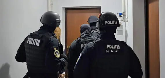 Foto Evaziune fiscală şi spălare de bani, în judeţul Olt. 15 percheziții desfăşurate în mai multe judeţe