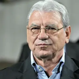 Foto Emeric Ienei a murit la vârsta de 88 de ani. Legenda Stelei, singurul antrenor român care a câştigat cel mai important trofeu european