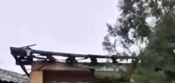 Foto VIDEO. Gospodăria fostului primar din Văleni, Ion Şofaru, cuprinsă de flăcări